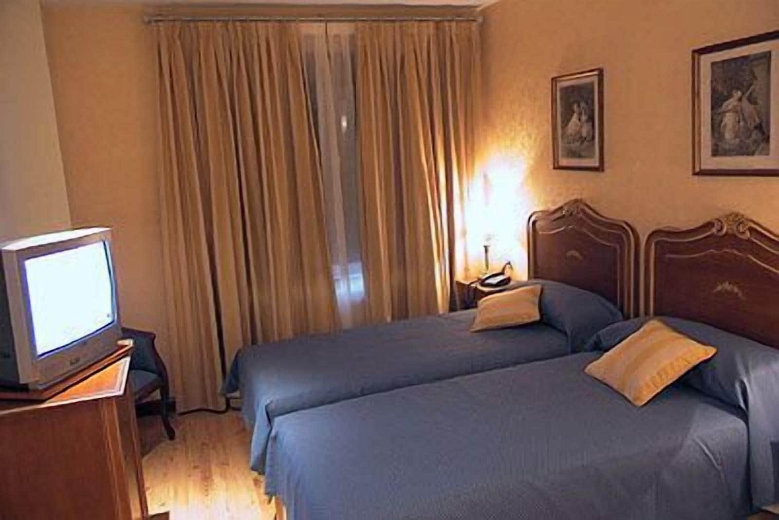 Santiago Hotel 3*