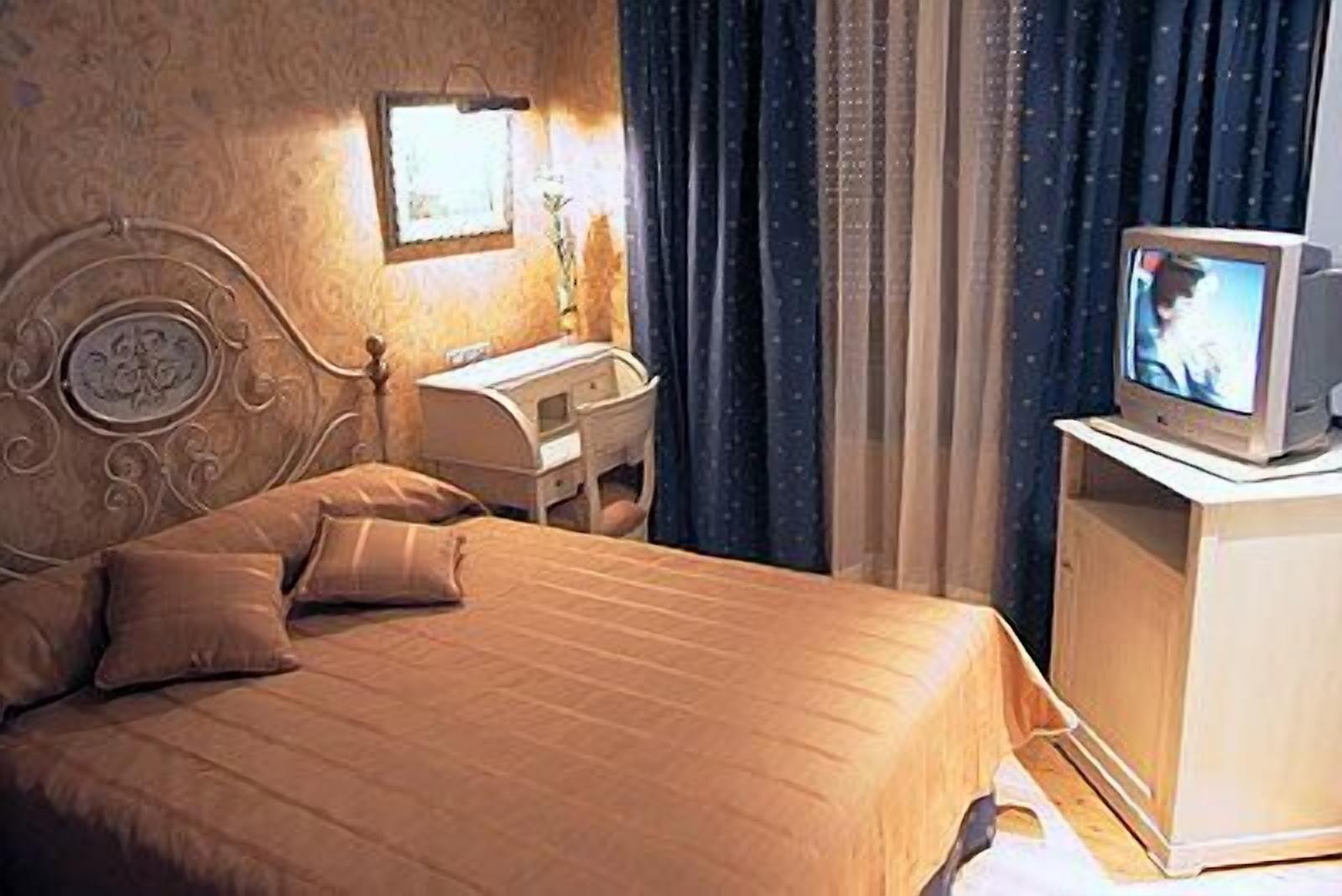 Hotel Santiago 3*
