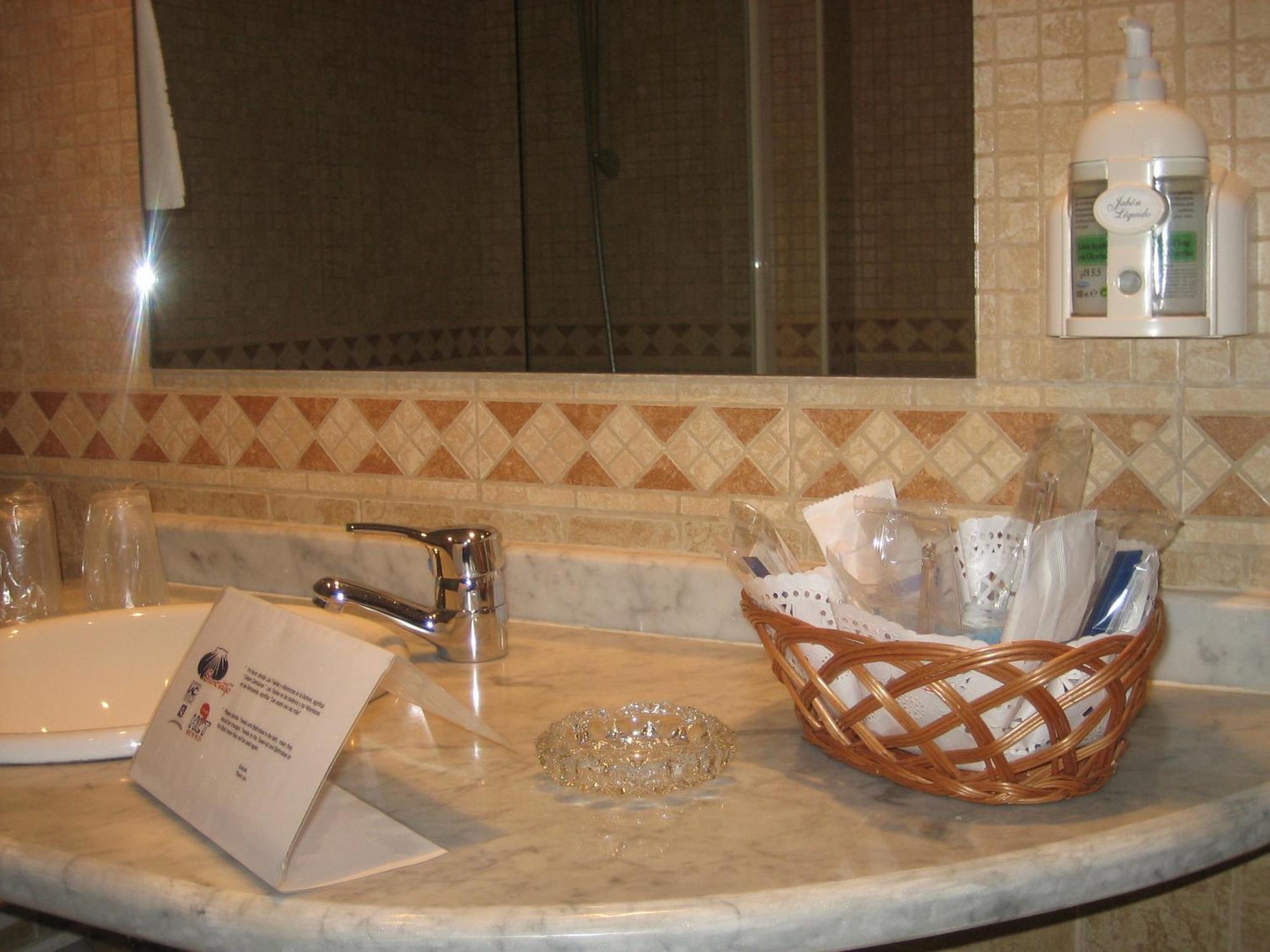 Hotel Santiago 3*