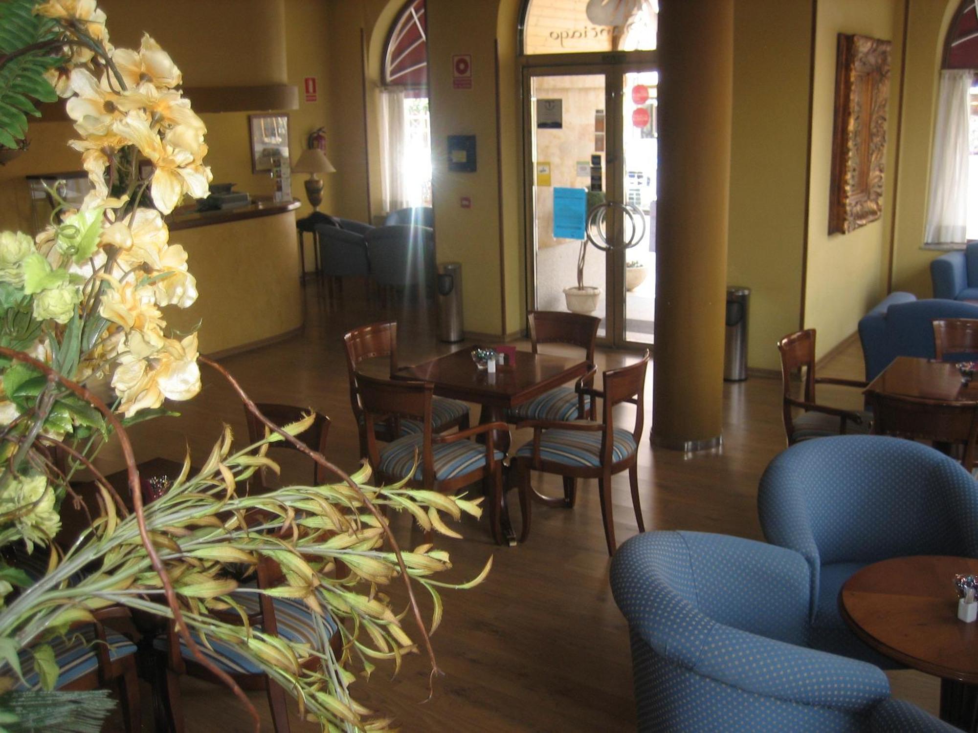 Hotel Santiago Benavente