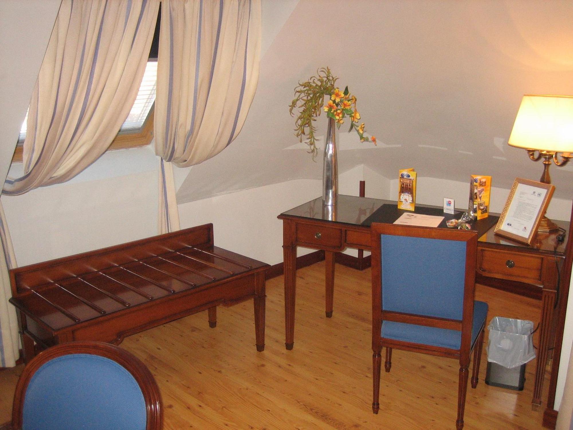 Hotel Santiago 3*